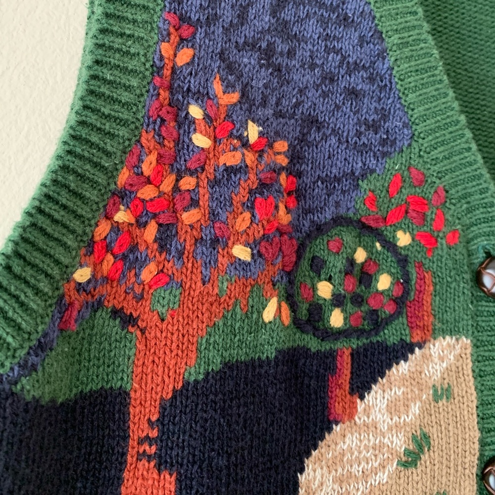 Vintage Hand Embroidered Apples Pumpkins Sheep Farm Scene Fall Sweater Vest M - Picture 4 of 11